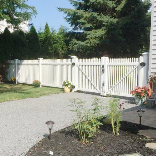 Durham Vinyl Picket Fence