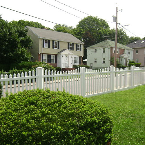 Grantham Picket Fence