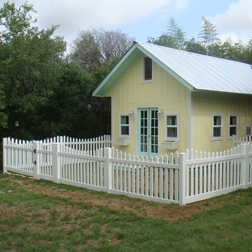 Grantham Picket Fence