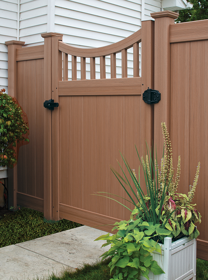 Chesterfield CertaGrain concave gate with a victorian accent