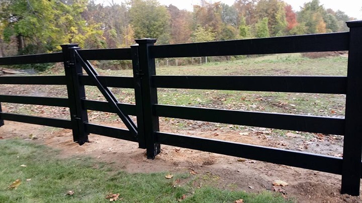 Blackline HHP Four Rail Horse Fence Installation Gallery